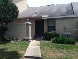40 Pine Island Cir, Kissimmee, FL 34743-8163