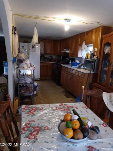 2651 Roadrunner Rd, Tucson, AZ 85746-3847