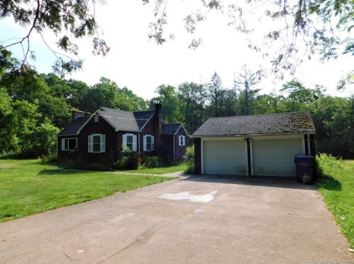 10 French Rd, Manchester, CT 06042-2852