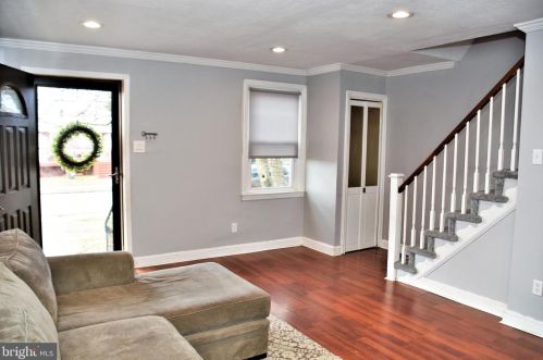 324 Amosland Rd, Holmes PA  19043-1203 exterior