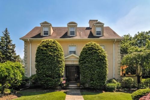 23 Overhill Rd, Scarsdale, NY 10583-5314