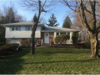 15 Sutton Rd, Chestnut Ridge, NY 10952-2535