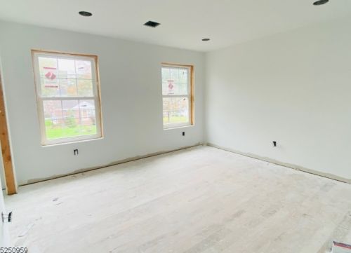 90 Kipling Ave, Springfield NJ  07081-3216 exterior