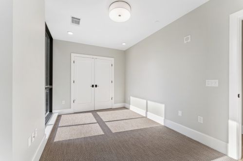 350 Oliver Ave, Pittsburgh PA  exterior