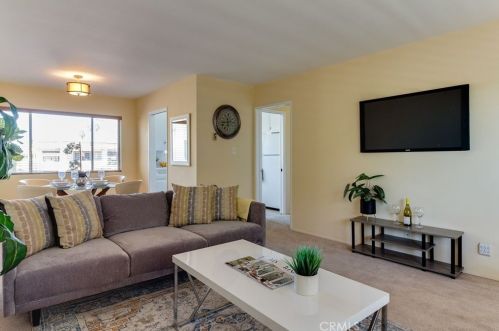 1111 Appleton St, Long Beach, CA 90802-3534