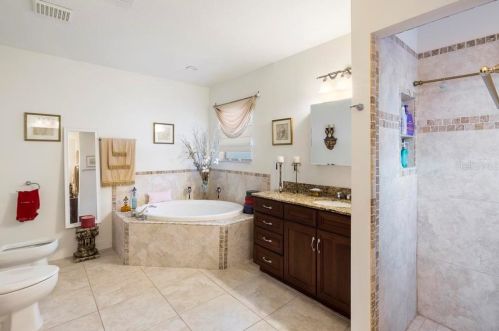 705 Shakett Creek Dr, Nokomis FL  34275-2252 exterior