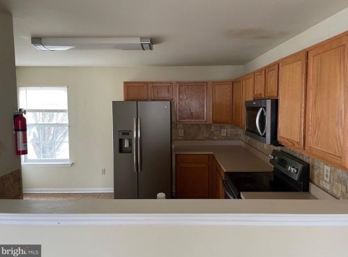 235 Northdown Dr, Dover DE  19904-9745 exterior