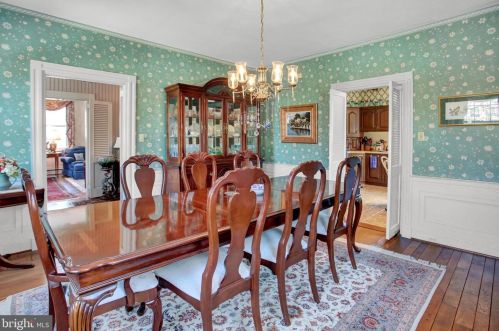 6411 Devonshire Hts Rd, Harrisburg PA 17111-4818 exterior