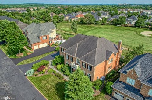 43527 Butler Pl, Leesburg VA 20176-7428 exterior