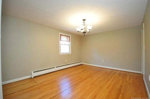 55 Foster Ln, Windsor CT exterior