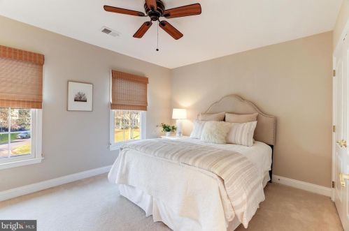 18506 Pelicans Nest Way, Leesburg VA  20176-3963 exterior