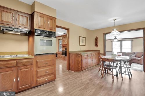 2204 Brook Creek Rd, Toms Brook VA  22660-2544 exterior