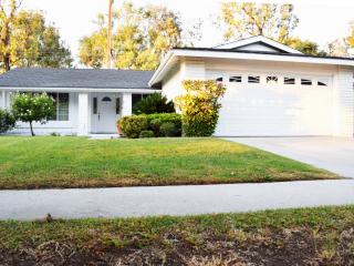 11253 Gonsalves St, Artesia, CA 90703-6532