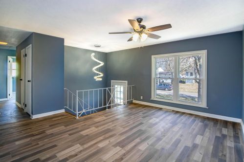 2615 Mercer Dr, Marion, OH 43302-8624