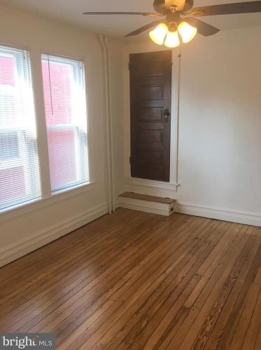 407 College Ave, Lancaster PA 17603-3319 exterior