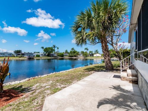 269 Riverwood Rd, Naples, FL 34114-3952