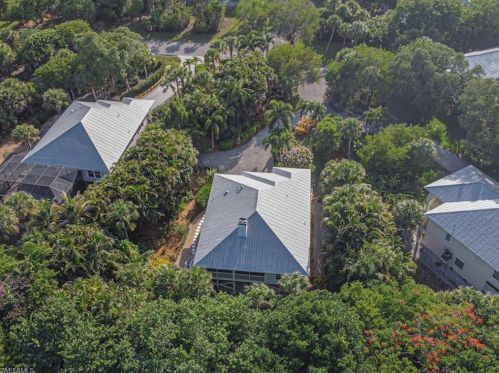 1826 Farm Trl, Sanibel FL  33957-4118 exterior