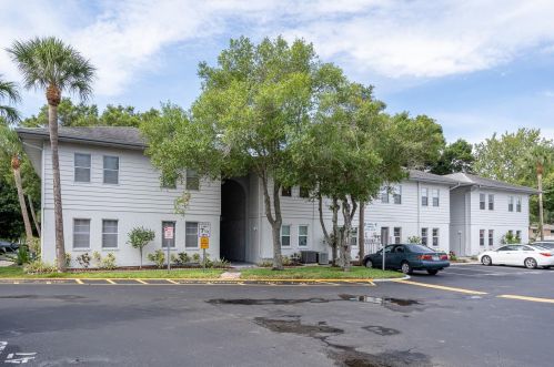 10800 Us Highway 19, Pinellas Park FL  33782-3402 exterior