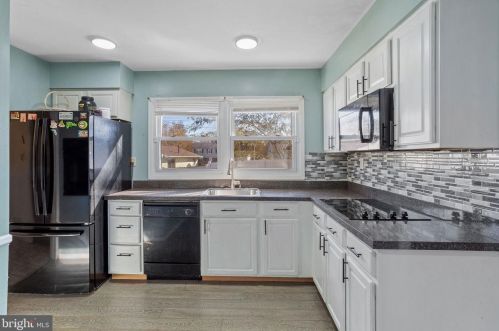 24 Griffin Ln, Willingboro NJ  08046-3324 exterior