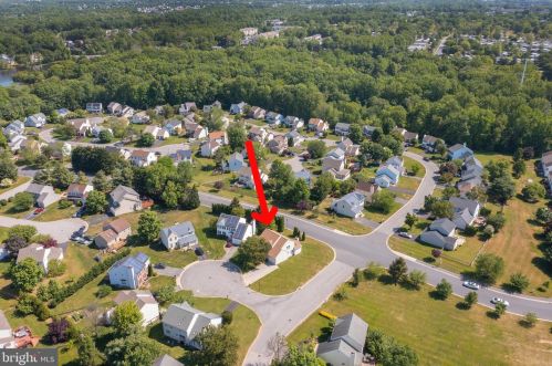 1 Glacier Ct, Bear DE  19701-1779 exterior