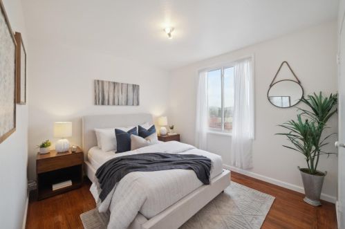 667 Skyline Dr, Daly City CA  94015-4622 exterior