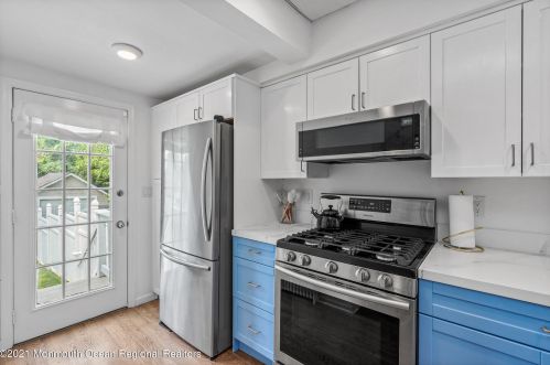 266 Spring St, Tinton Falls NJ  07701-2231 exterior