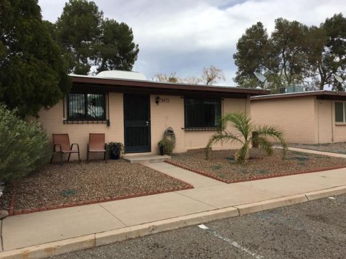 3972 Pomona Rd, Tucson, AZ 85705-2469
