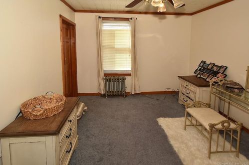 29 Ash St, Norwich CT  06351-1804 exterior