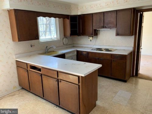 1034 Longspur Rd, Norristown PA  19403-2045 exterior