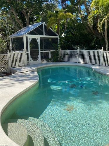 567 Rabbit Rd, Sanibel, FL 33957-3011