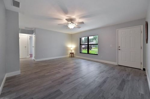 2121 1st Ter, Cape Coral, FL 33909-2841