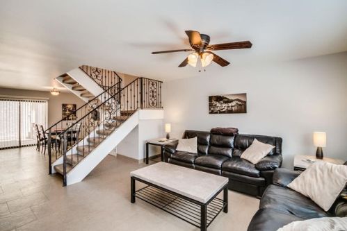 4946 74th St, Scottsdale, AZ 85251-1308