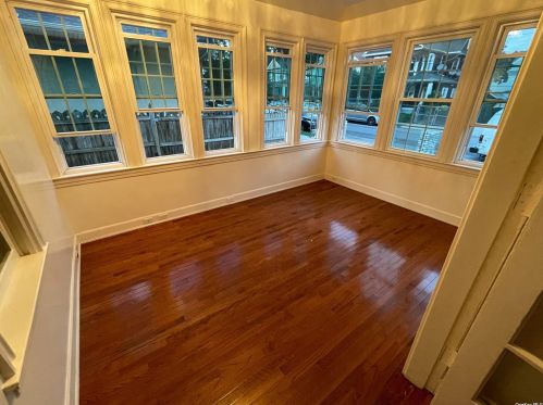 9118 118th St, Jamaica NY  11418-3131 exterior