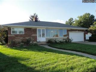 6334 Canterbury Rd, Cleveland OH  44129-5375 exterior