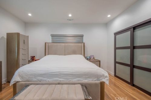 3411 Chevy Chase Dr, Glendale CA  91206-1418 exterior