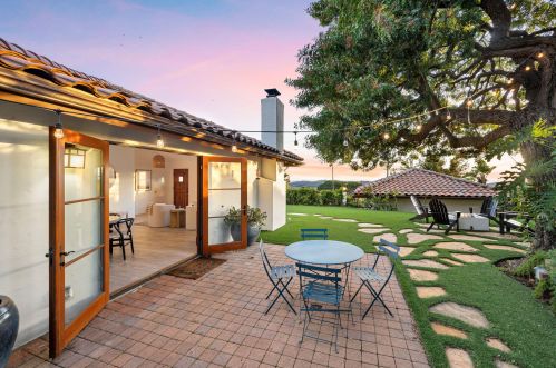 1047 Cheltenham Rd, Santa Barbara CA  93105-2236 exterior