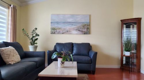 949 Ruby Dr, Vista CA  92083-5550 exterior