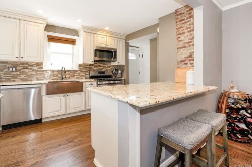 179 Astor Ave, Hawthorne NY  10532-1852 exterior