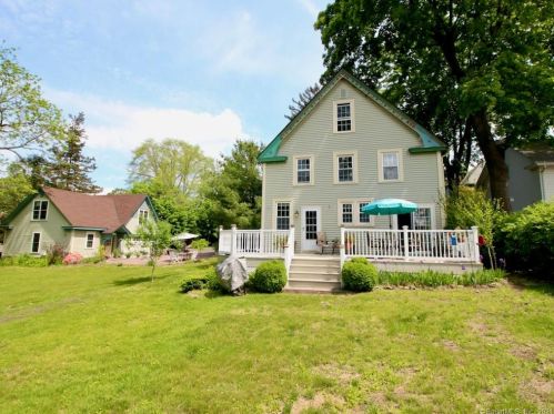 310 Main St, Wallingford CT  06492-2232 exterior