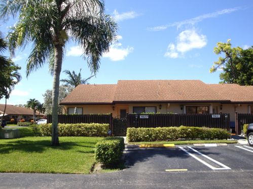 619 Sea Pine Way, West Palm Beach, FL 33415-8926