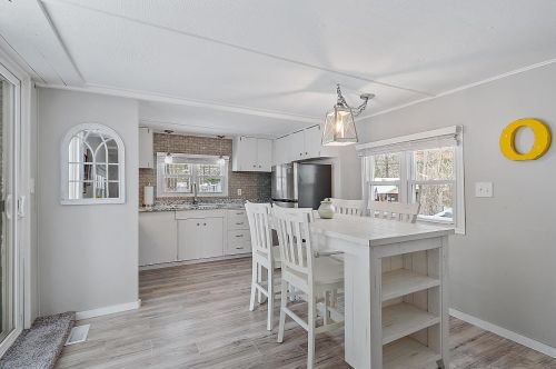 20 Lee Ann St, Nashua NH  03062-3572 exterior