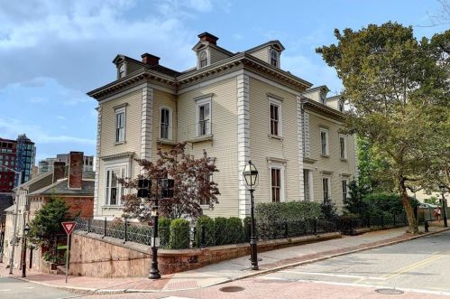 188 Benefit St, Providence RI  02903-1323 exterior