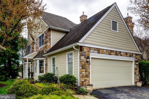 64 Highpoint Dr, Berwyn, PA 19312-2532