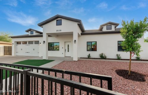 3638 61st Dr, Phoenix, AZ 85033-4604