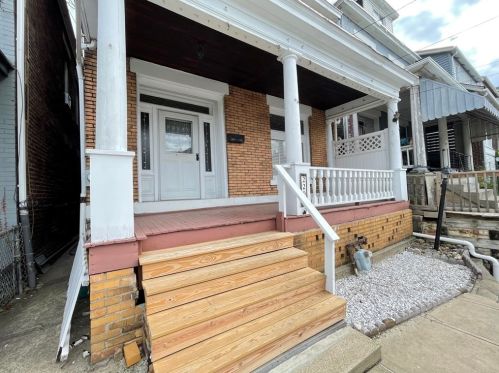 2209 Hawthorne Ave, Pittsburgh, PA 15218-2113