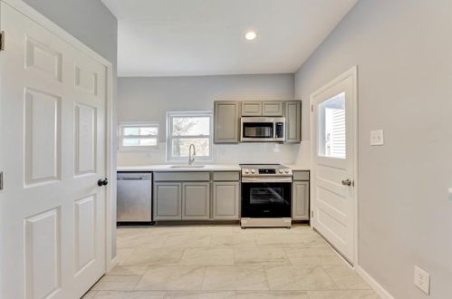 234 Bigham St, Pittsburgh PA  15211-1432 exterior