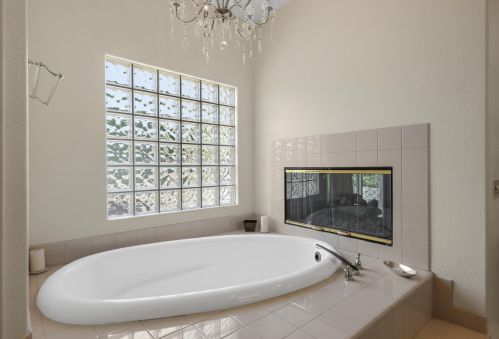 106 Clearwater Way, Rancho Mirage CA  92270-1754 exterior