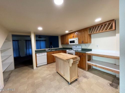 2717 Estrella Dr, Chandler AZ 85224-7813 exterior