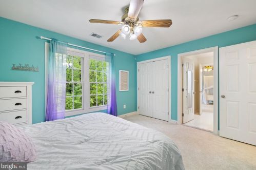 14829 Cox Creek Ct, Haymarket VA  20169-2626 exterior