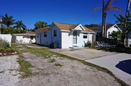 13133 3rd St, Saint Petersburg, FL 33708-2413